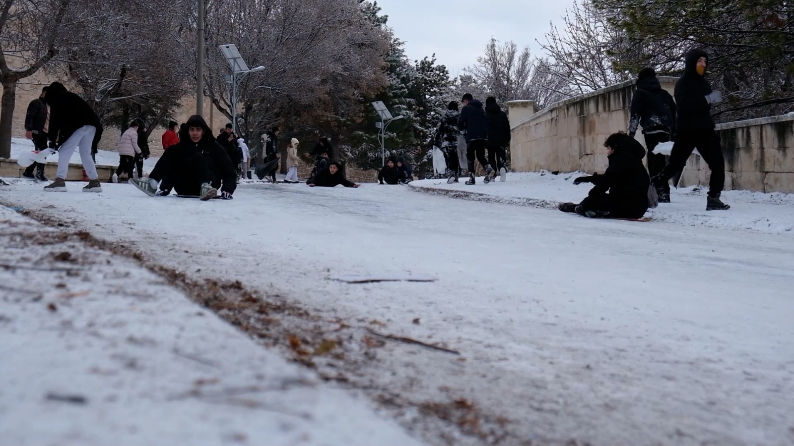 Karamanda Kar Tatilinde Cocuklar Doyasiya Eglendi (3)