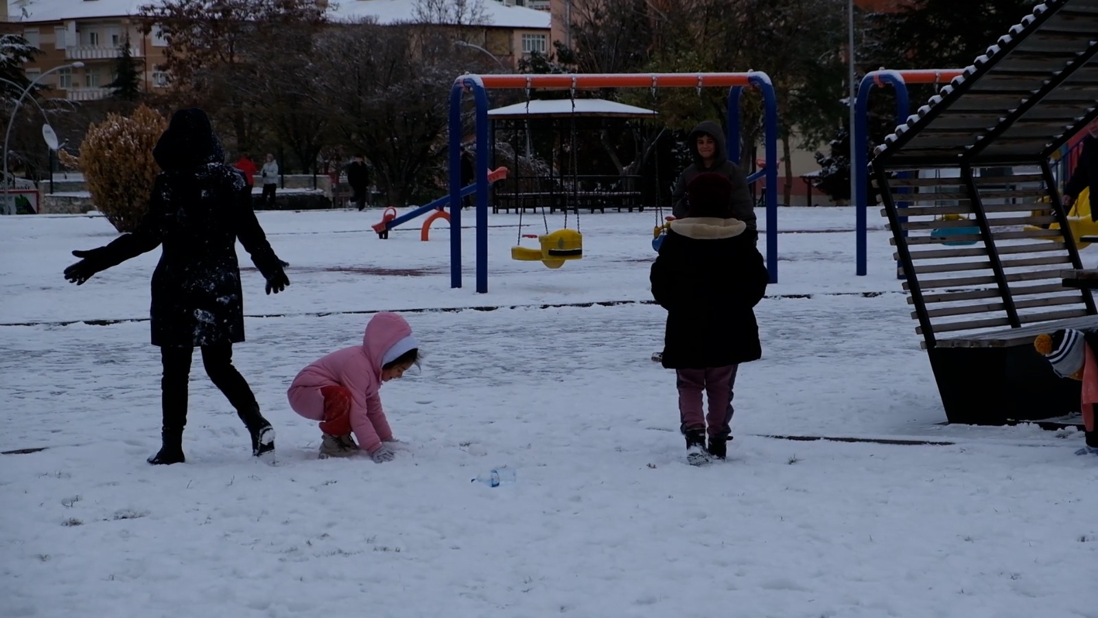 Karamanda Kar Tatilinde Cocuklar Doyasiya Eglendi (5)