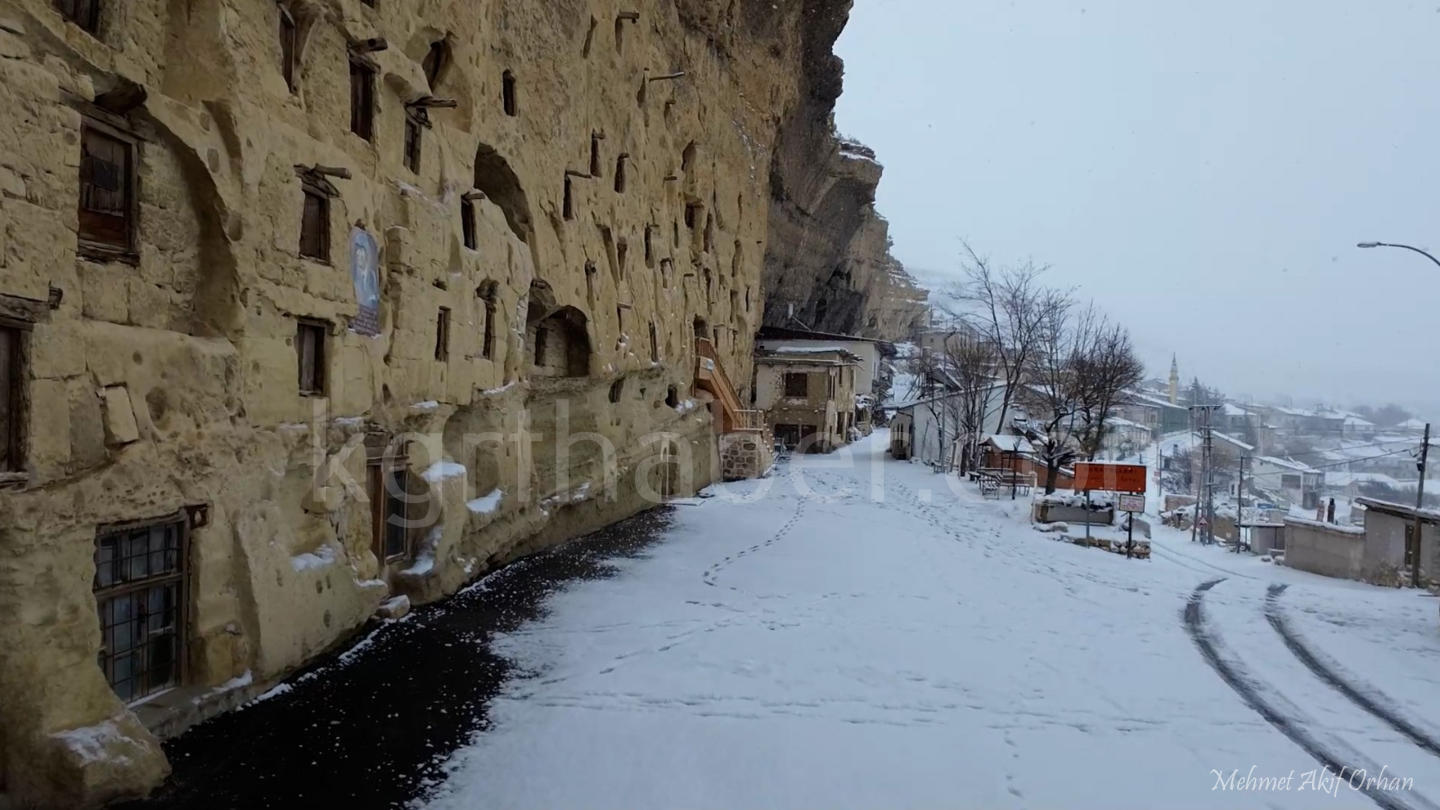 Karamanda Kar Yagisi Sonrasi Tarihi Noktalarda Essiz Goruntuler Ortaya Cikti (9)