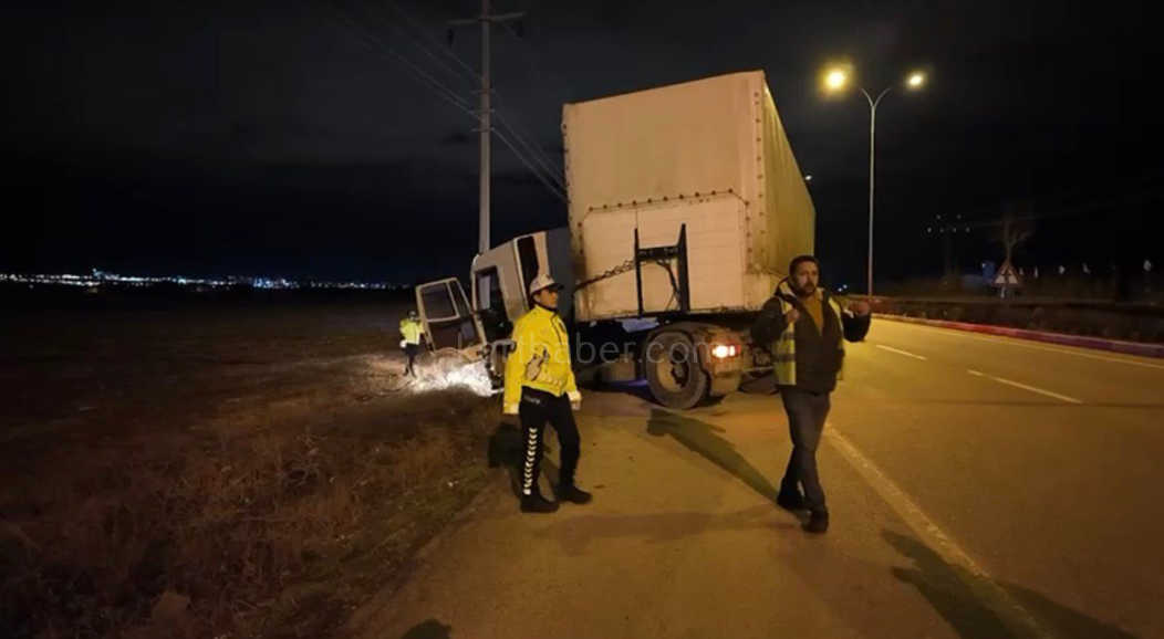 Karamanda Osb Yolunda Kaza 1 Yarali2