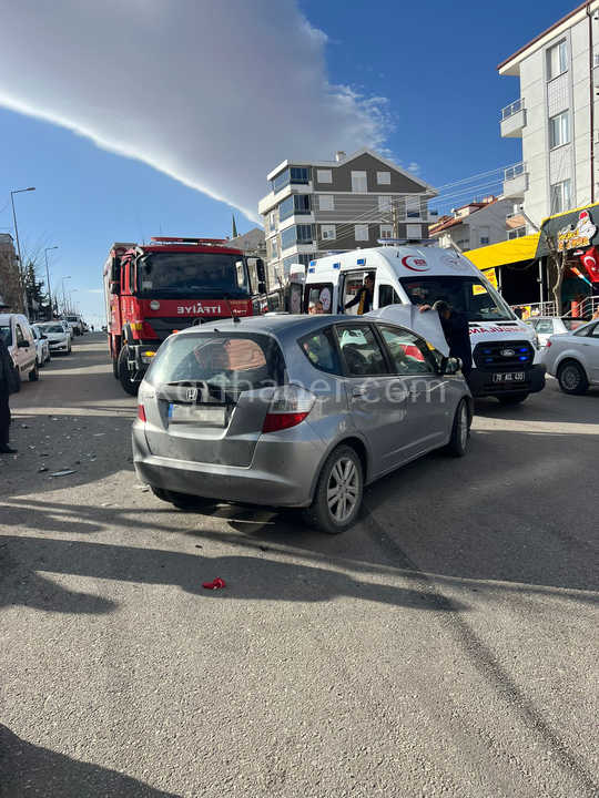 Karamanda Otomobiller Carpisti 1 Yarali0