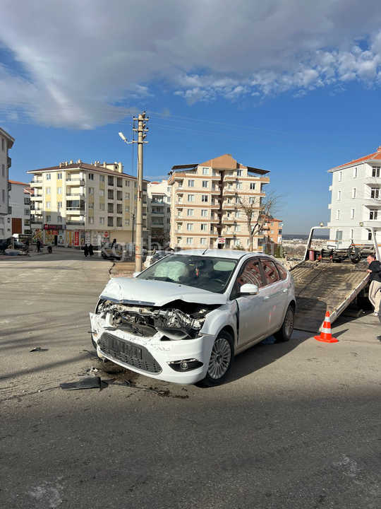 Karamanda Otomobiller Carpisti 1 Yarali3