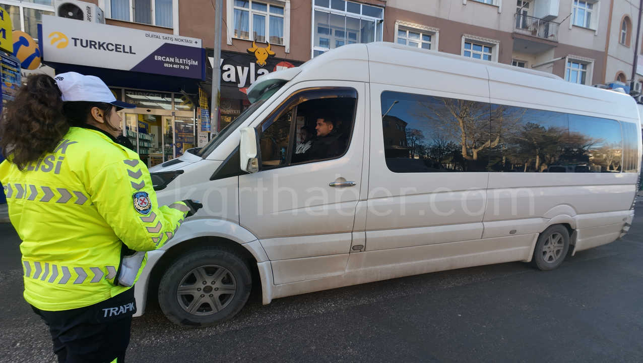 Karamanda Toplu Tasima Araclarina Polisten Denetim5