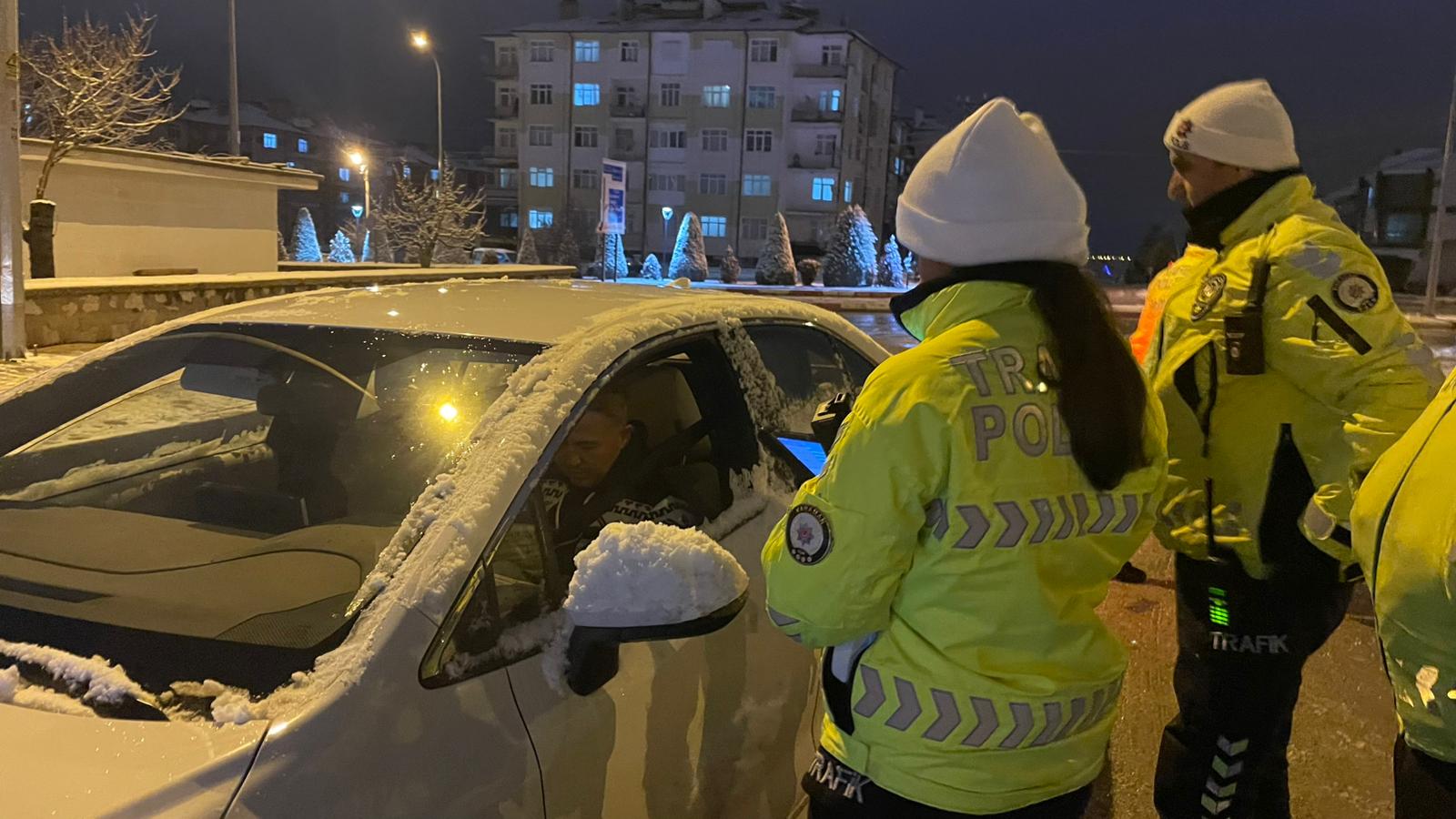 Karamanda Yilbasi Gecesi Trafik Denetimleri Sabaha Kadar Surdu (3)