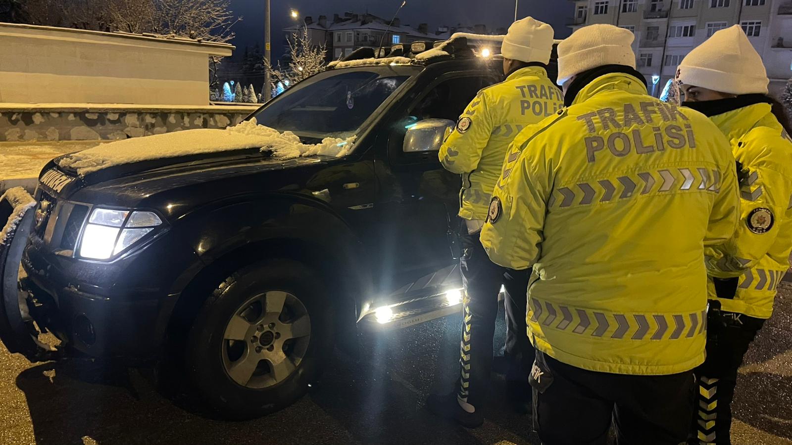 Karamanda Yilbasi Gecesi Trafik Denetimleri Sabaha Kadar Surdu (4)