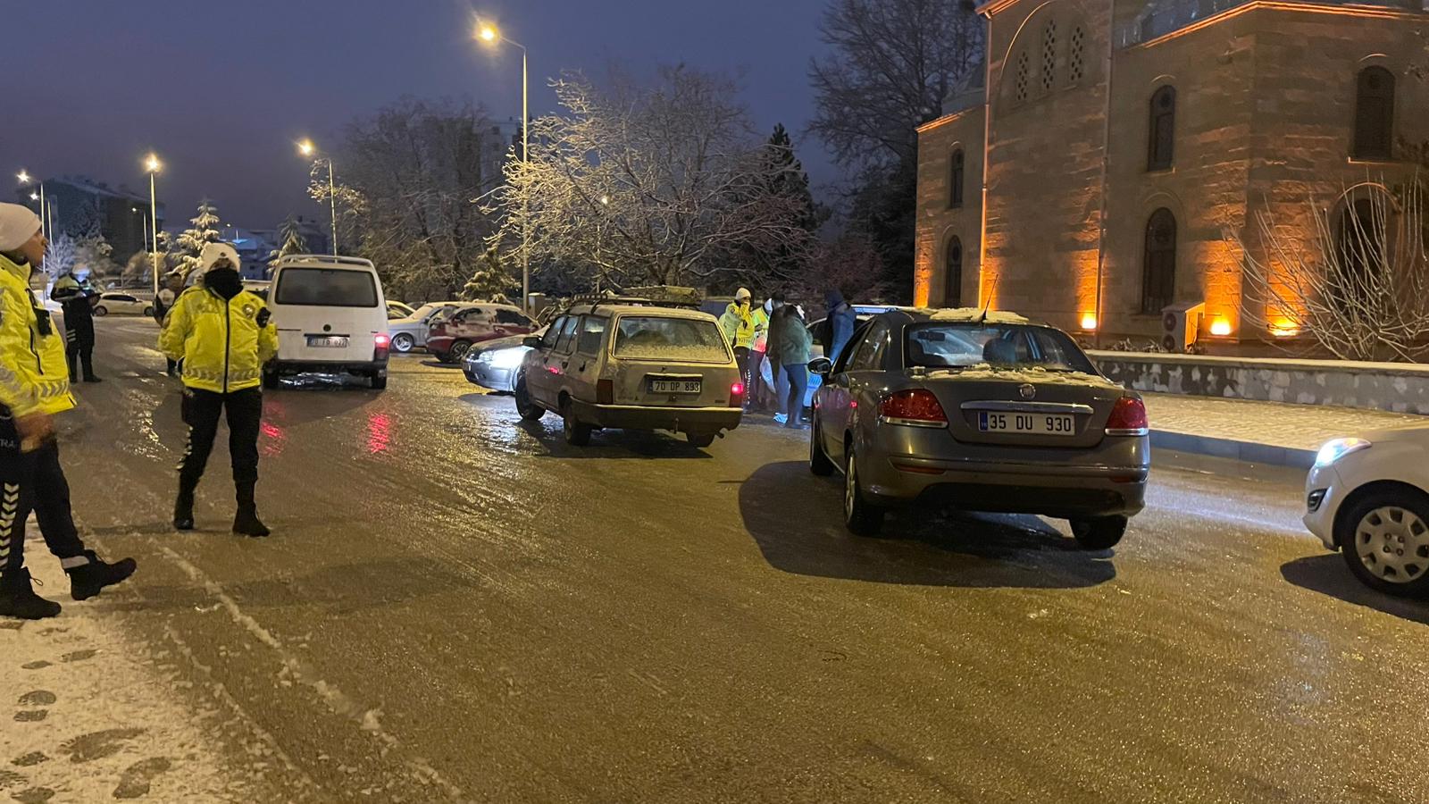 Karamanda Yilbasi Gecesi Trafik Denetimleri Sabaha Kadar Surdu (7)