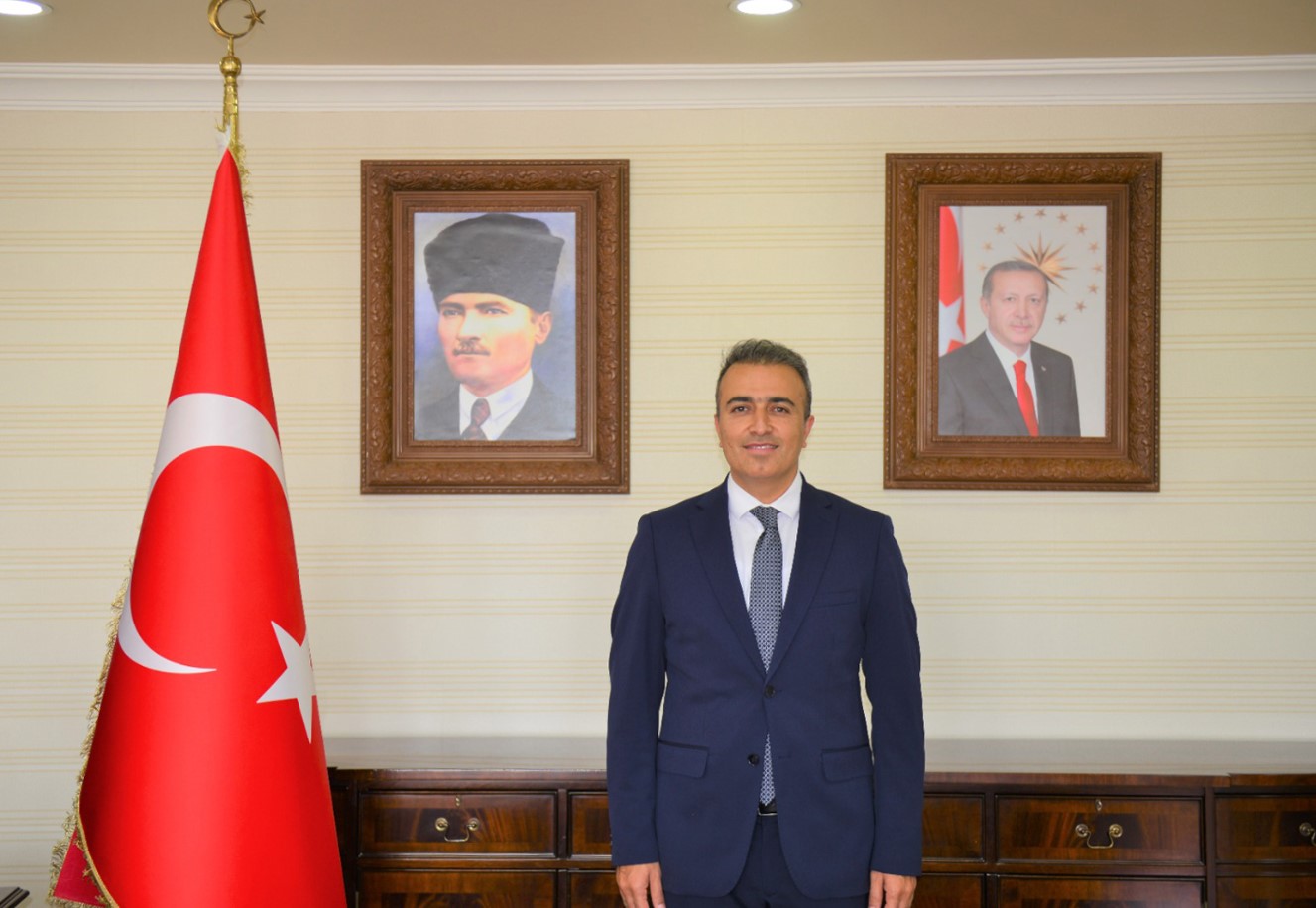 Karamanin Yeni Valisi Hayrettin Cicek Oldu1