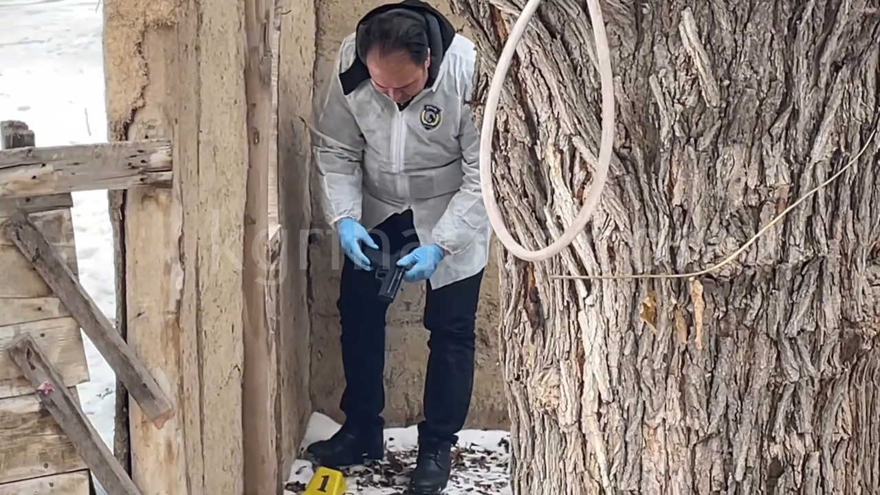 Karamanli Hareketli Dakikalar Silahlari Birakip Kactilar12