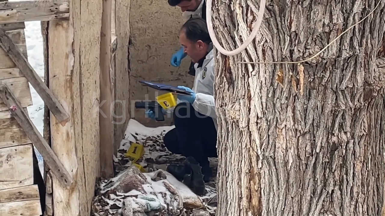 Karamanli Hareketli Dakikalar Silahlari Birakip Kactilar13