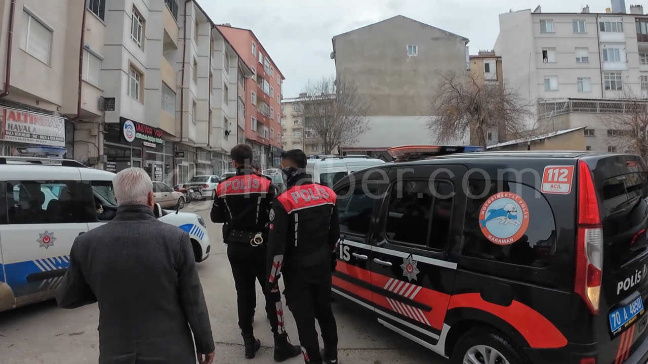 Karamanli Hareketli Dakikalar Silahlari Birakip Kactilar7