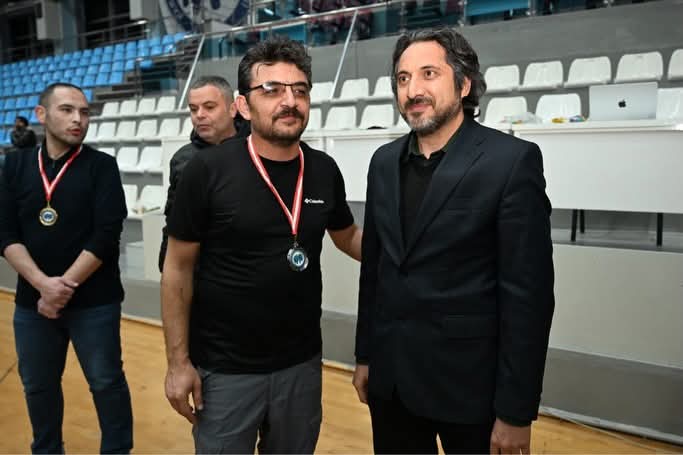 Kmude Basin Mensuplari Masa Tenisinde Bulustu (4)