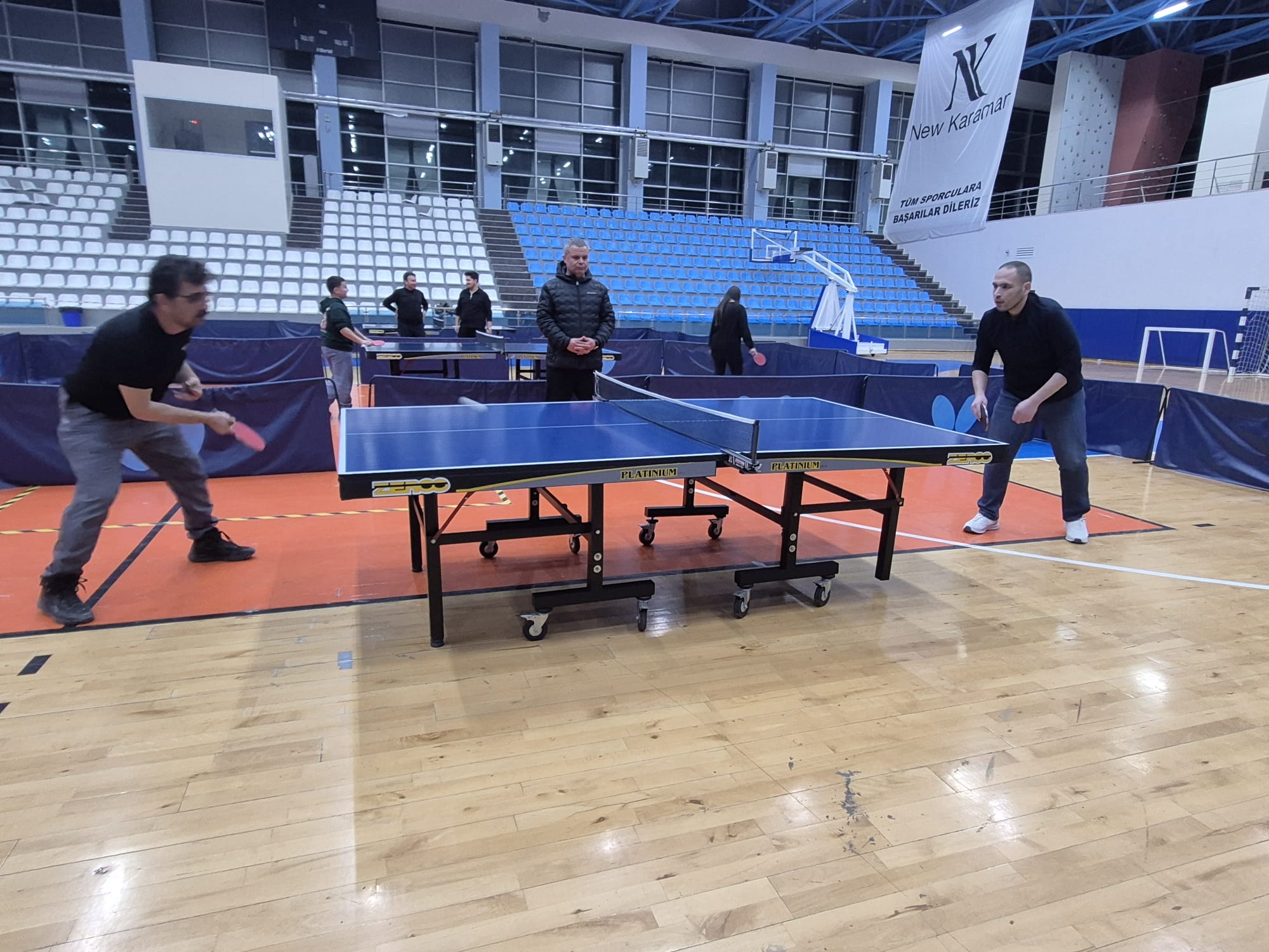 Kmude Basin Mensuplari Masa Tenisinde Bulustu (8)