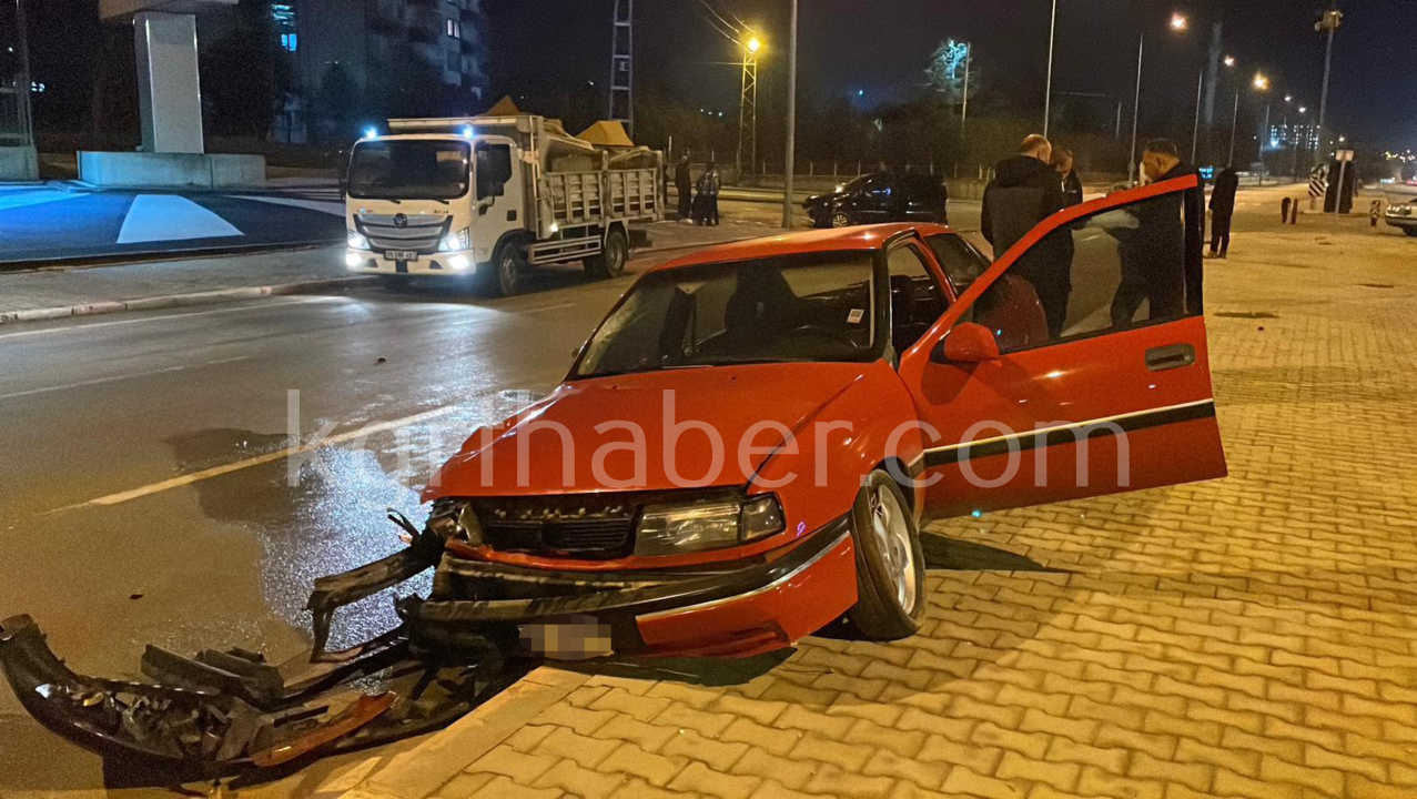 Otomobille Carpisan Hafif Ticari Aracin Radyatoru 30 Metre Ileri Firladi 1 Yarali2