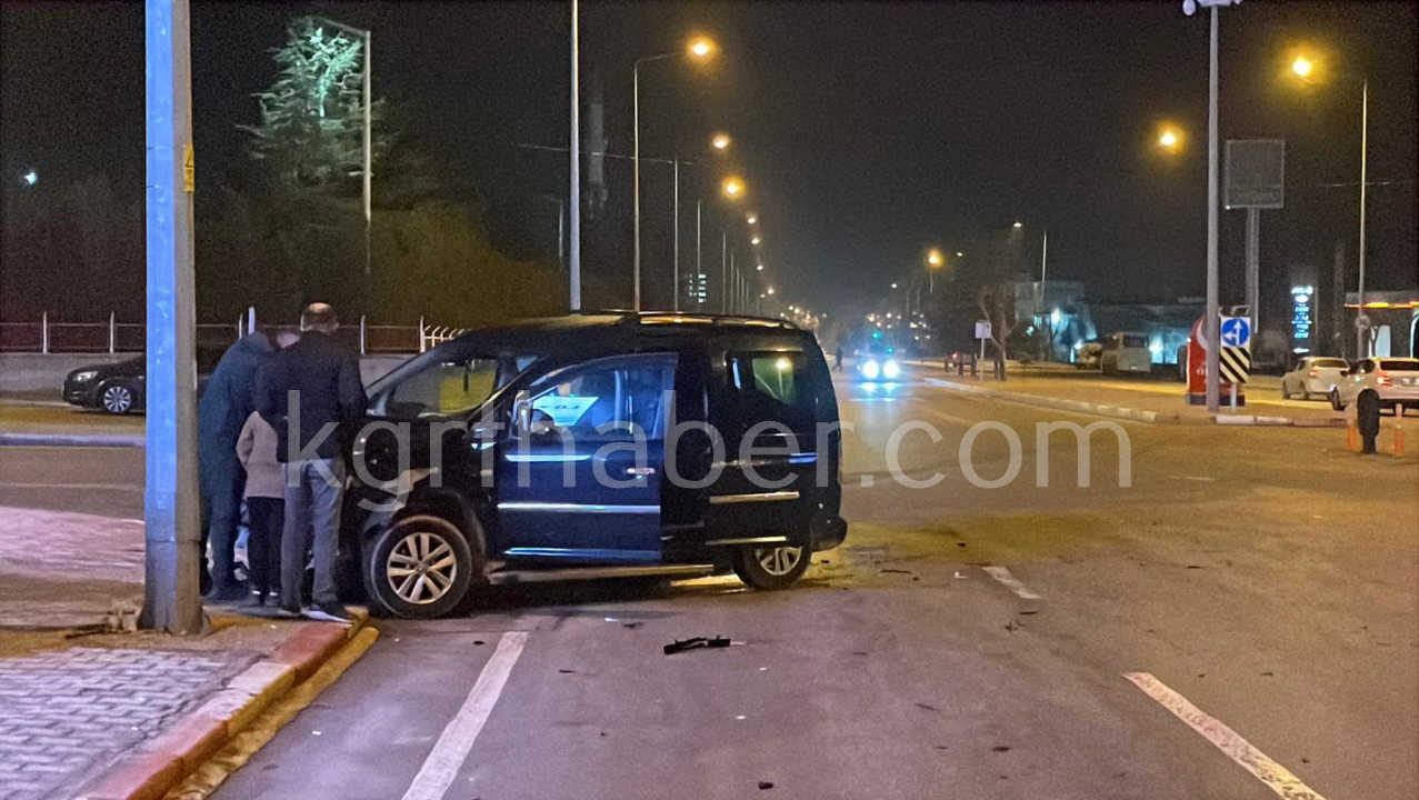 Otomobille Carpisan Hafif Ticari Aracin Radyatoru 30 Metre Ileri Firladi 1 Yarali3