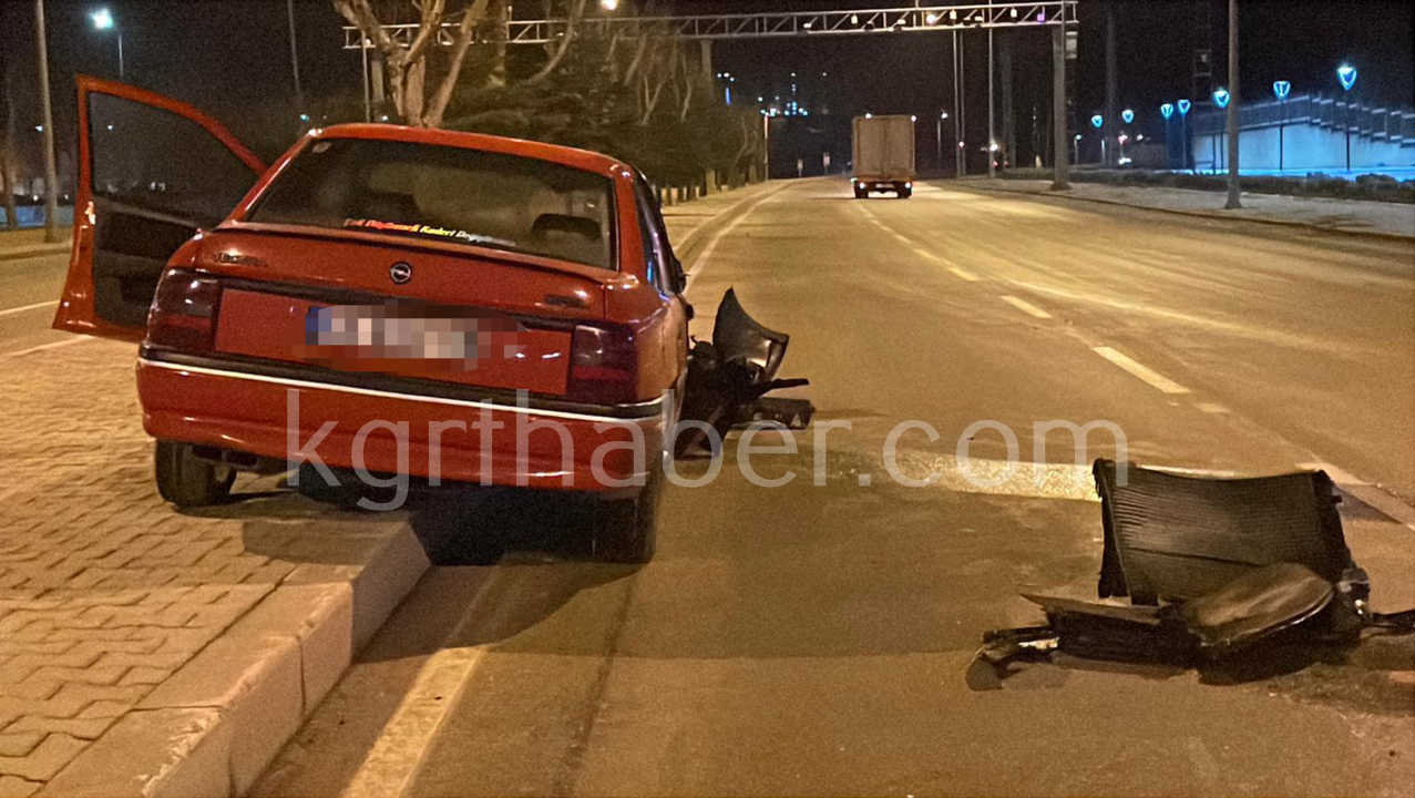 Otomobille Carpisan Hafif Ticari Aracin Radyatoru 30 Metre Ileri Firladi 1 Yarali4