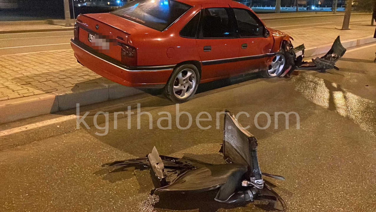 Otomobille Carpisan Hafif Ticari Aracin Radyatoru 30 Metre Ileri Firladi 1 Yarali7