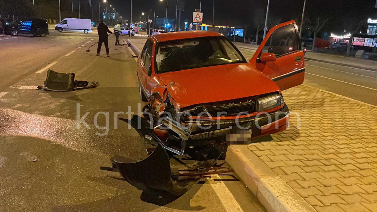 Otomobille Carpisan Hafif Ticari Aracin Radyatoru 30 Metre Ileri Firladi 1 Yarali9