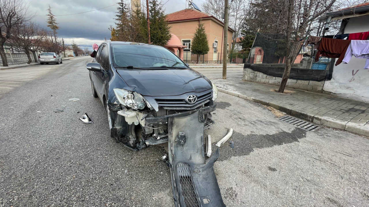 Otomobille Carpisan Motosikletli Gencin Cenesi Kirildi3