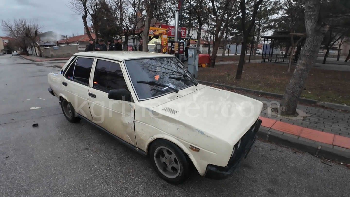 Park Halindeki Araca Carpip Kacan Surucu Kameraya Yakalandi3