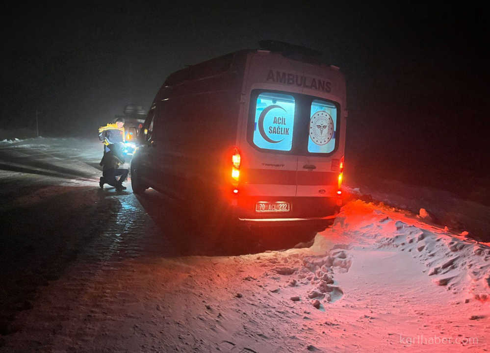 Saglik Ekibi Kar Yagisi Ve Tipiye Ragmen Hastayi Hastaneye Ulastirdi6