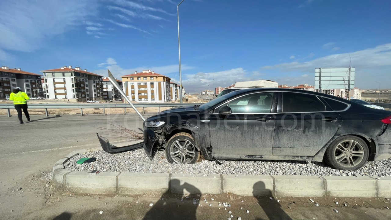 Ters Yone Giren Arac Kazaya Sebep Oldu2