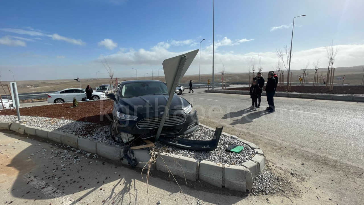 Ters Yone Giren Arac Kazaya Sebep Oldu3