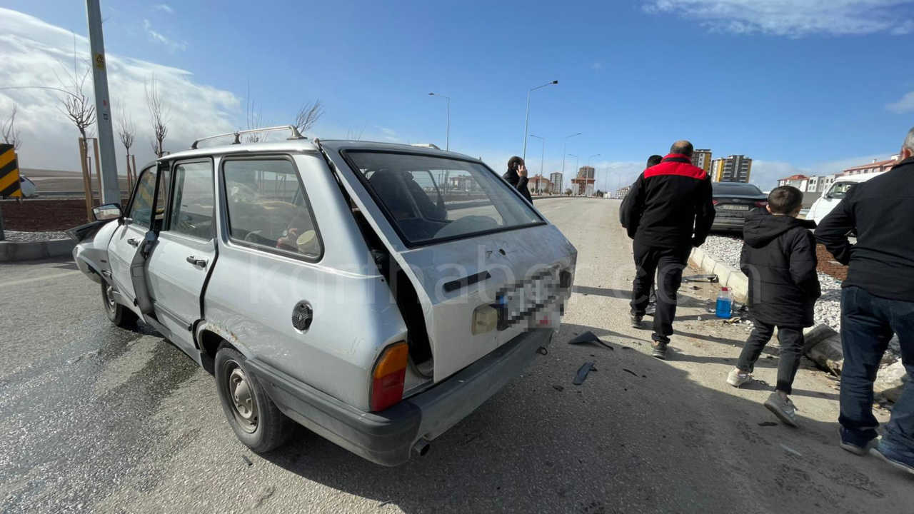 Ters Yone Giren Arac Kazaya Sebep Oldu5