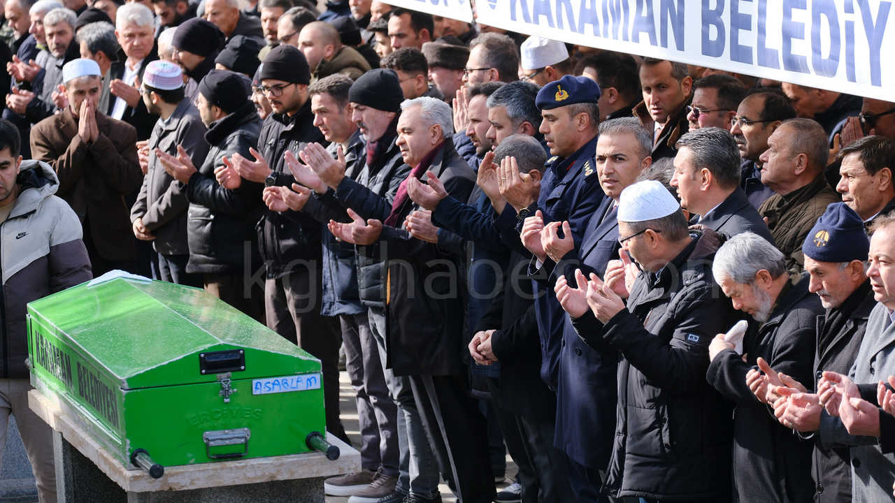 Vekil Saglamin Amcasi Dualarla Topraga Verildi11