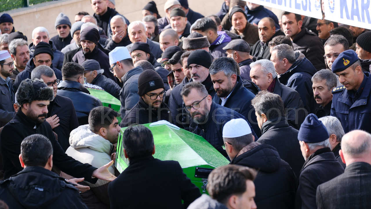 Vekil Saglamin Amcasi Dualarla Topraga Verildi14