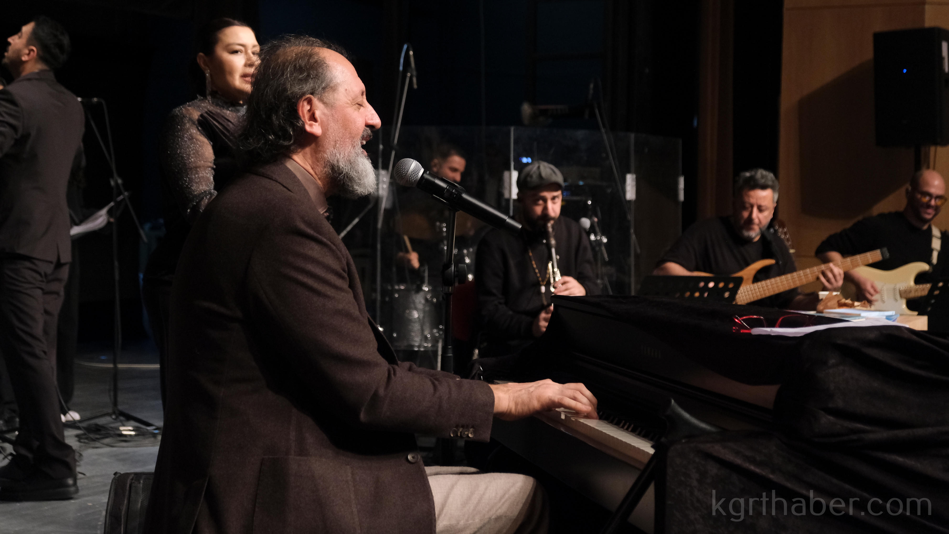 Yucel Arzen Haciogullari Ve Ogrencilerden Buyuk Begeni Toplayan Performans2