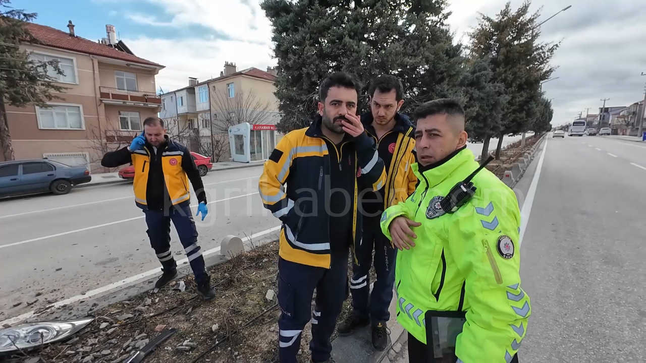 112 Personeli Feci Kazada Olumden Dondu0