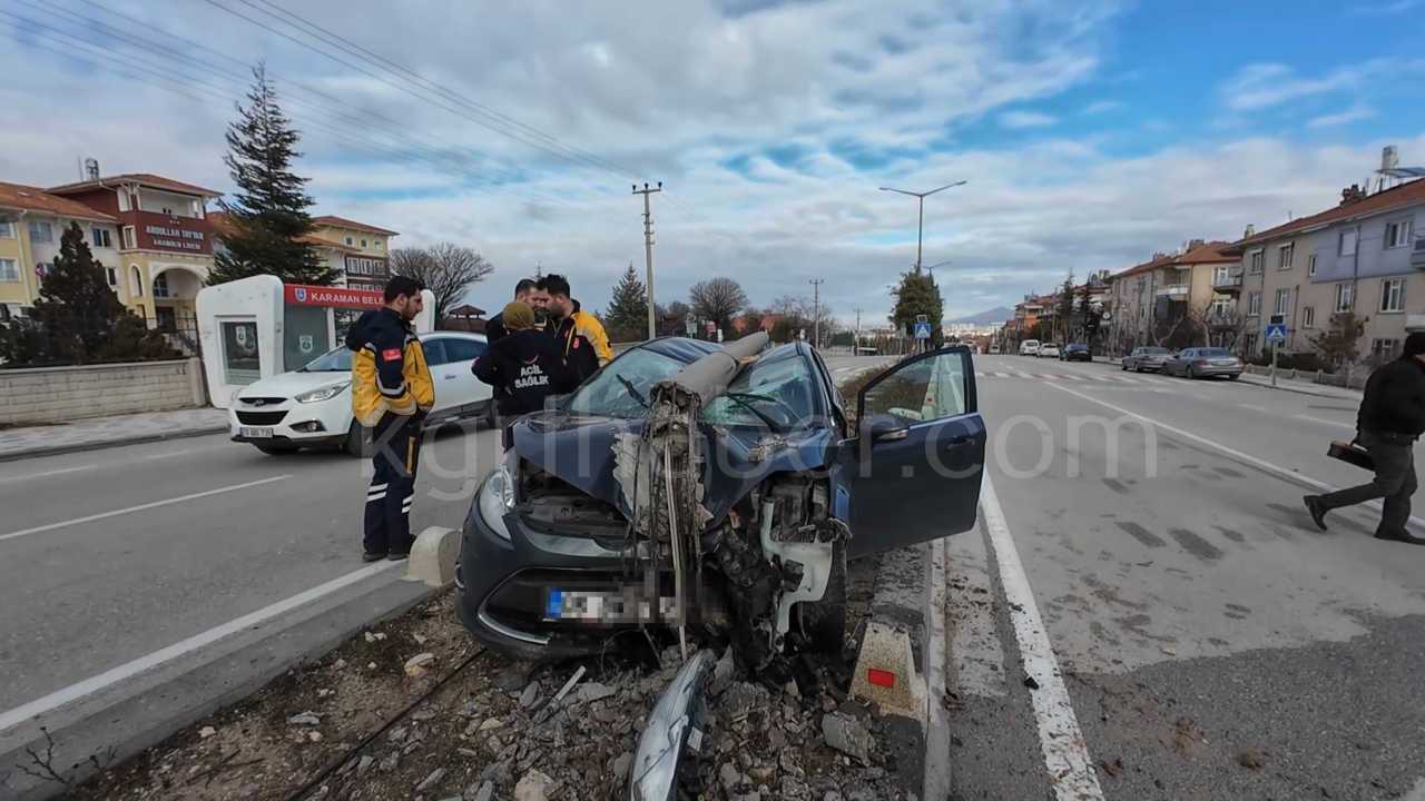 112 Personeli Feci Kazada Olumden Dondu1