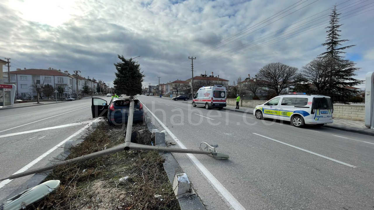 112 Personeli Feci Kazada Olumden Dondu3