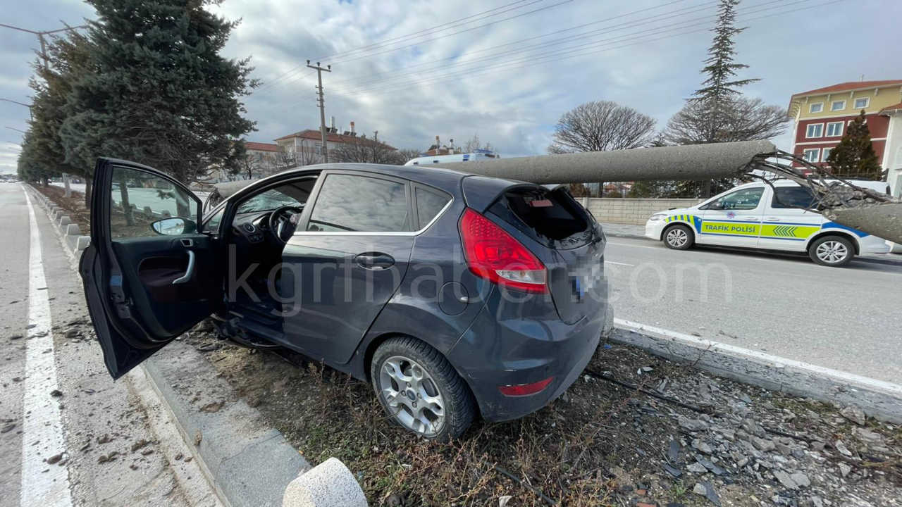 112 Personeli Feci Kazada Olumden Dondu5