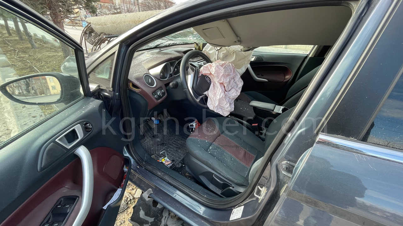 112 Personeli Feci Kazada Olumden Dondu8