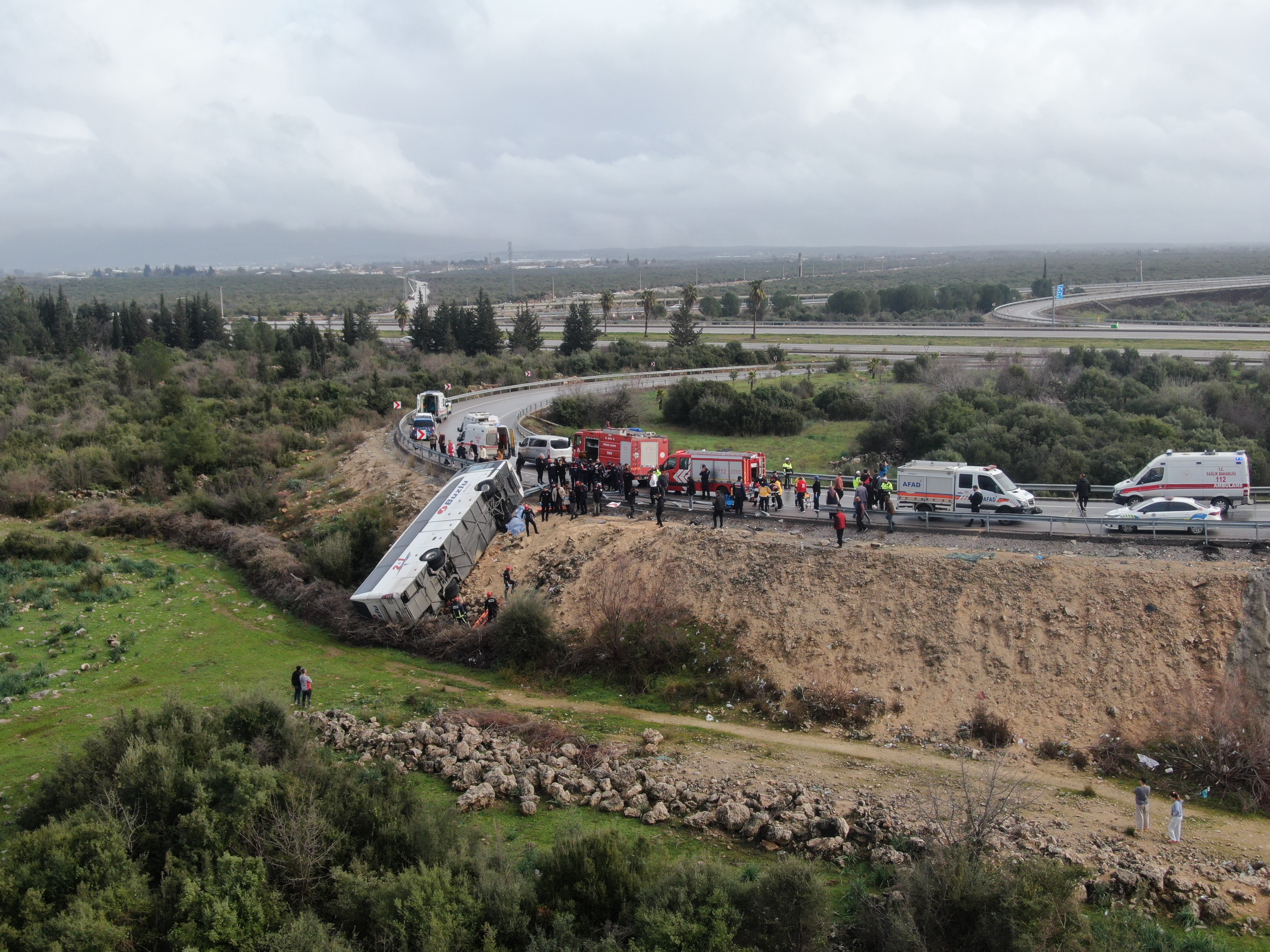 Antalyada Otobus Kazasinda Aci Bilanco 8 Olu 26 Yarali (3)