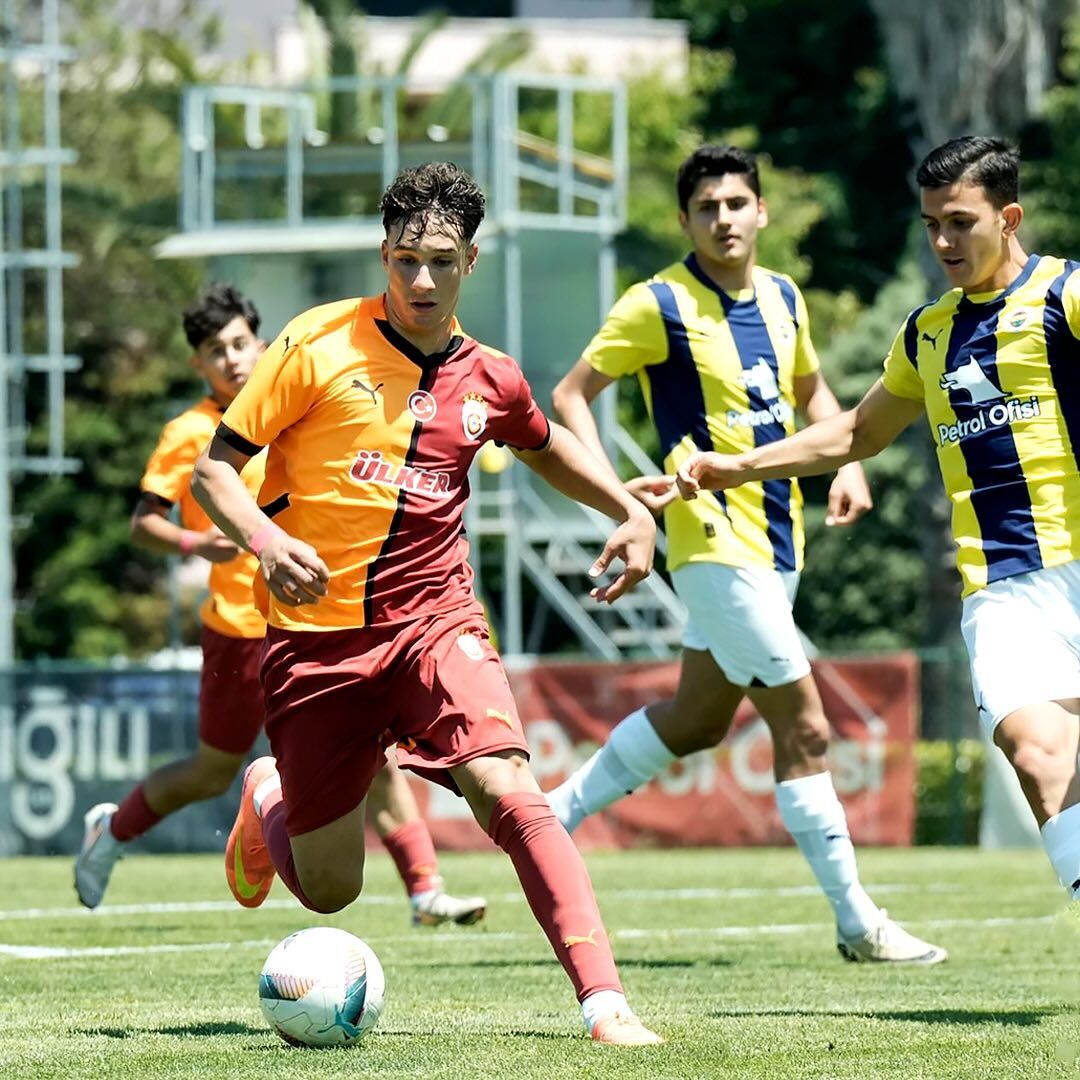 Cagri Hakan Balta Fenerbahcede Ilk Antrenmanina Cikti (2)