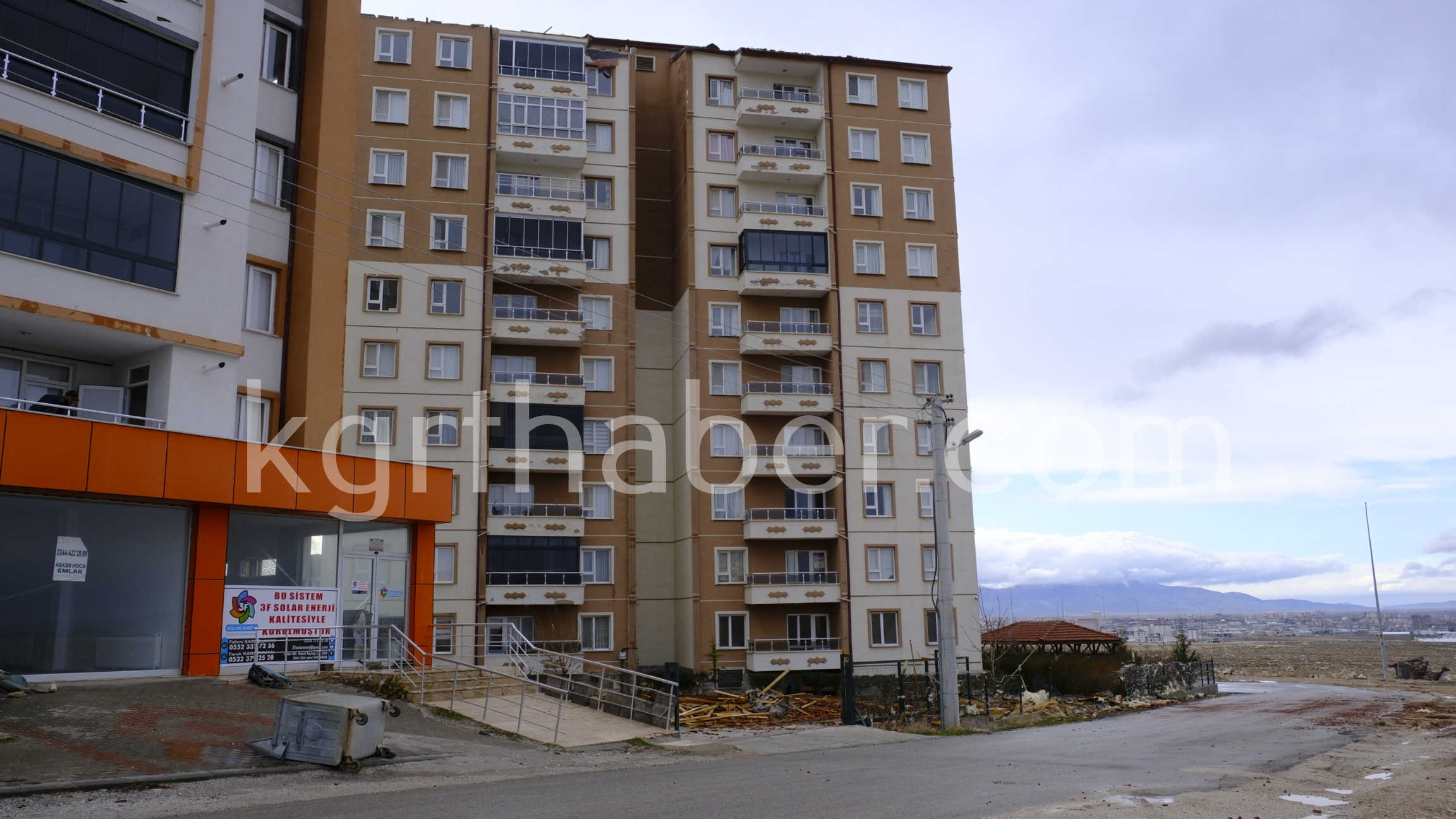 Catinin Altinda Kalmaktan Son Anda Kurtuldu O Anlar Kamerada6