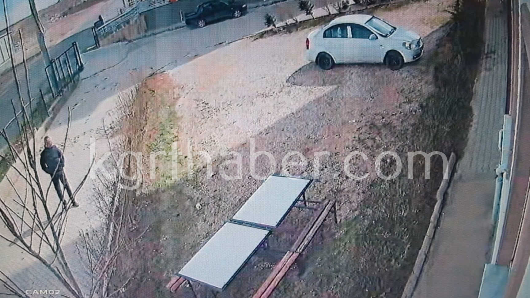 Catinin Altinda Kalmaktan Son Anda Kurtuldu O Anlar Kamerada9