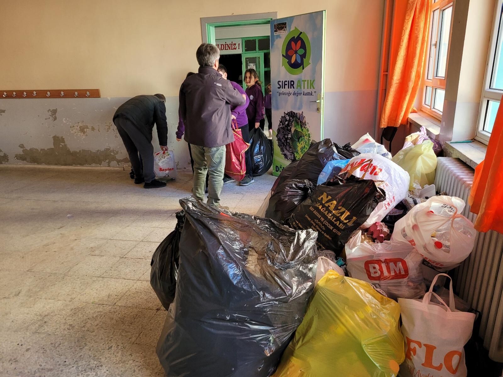 Dr Sadik Ahmet Ilkokulunda Eko Donusum Seferberligi Basladi5
