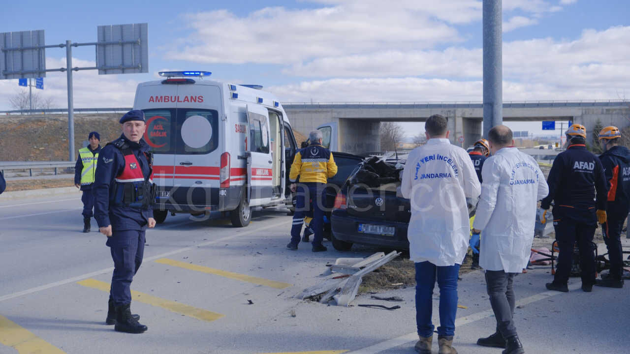 Feci Kazada Kari Koca Oldu 3 Yasindaki Kizlari Yaralandi2