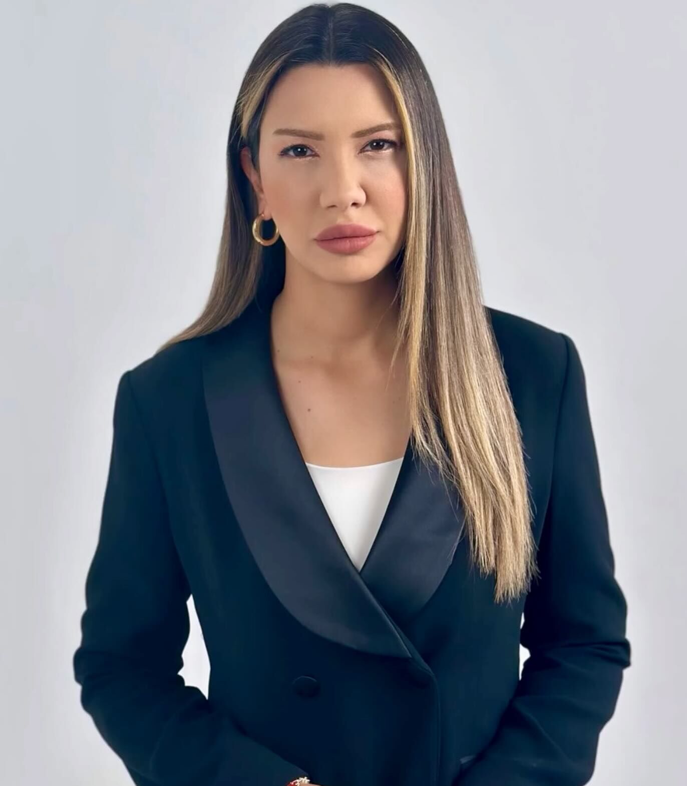 Fulya Ozturk Kaza Mi Gecirdi Hastane Fotografi Olay Yaratti (1)