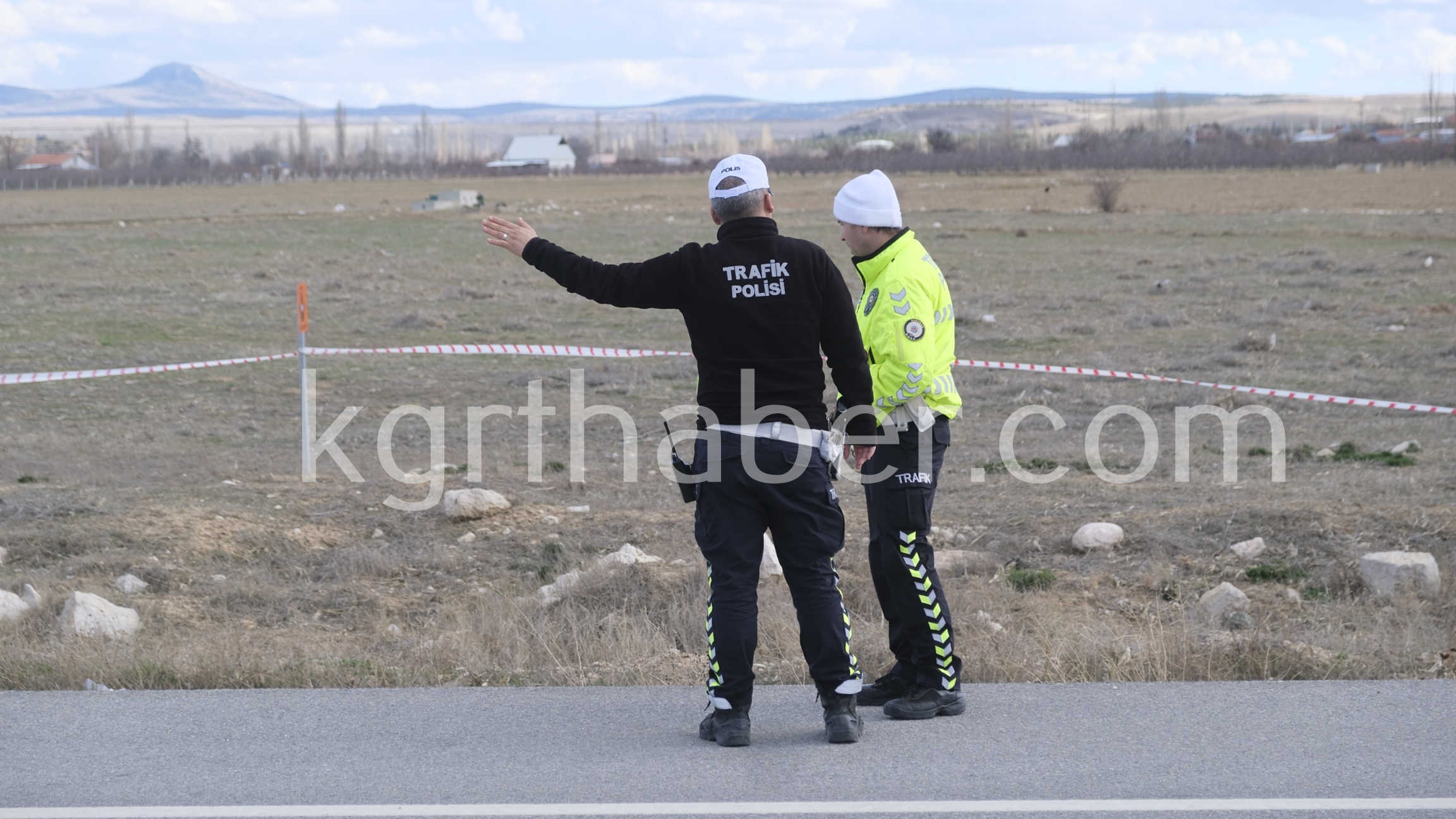 Gelincik Otu Toplarken Yola Cikan Yasli Kadina Otomobil Carpti 1 Olu (11)