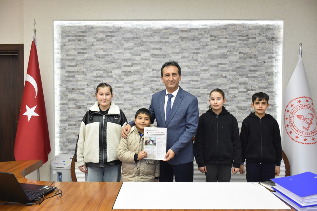 Genc Gazetecilerden Ilk Adim Lale Damlasi Yayinda (5)