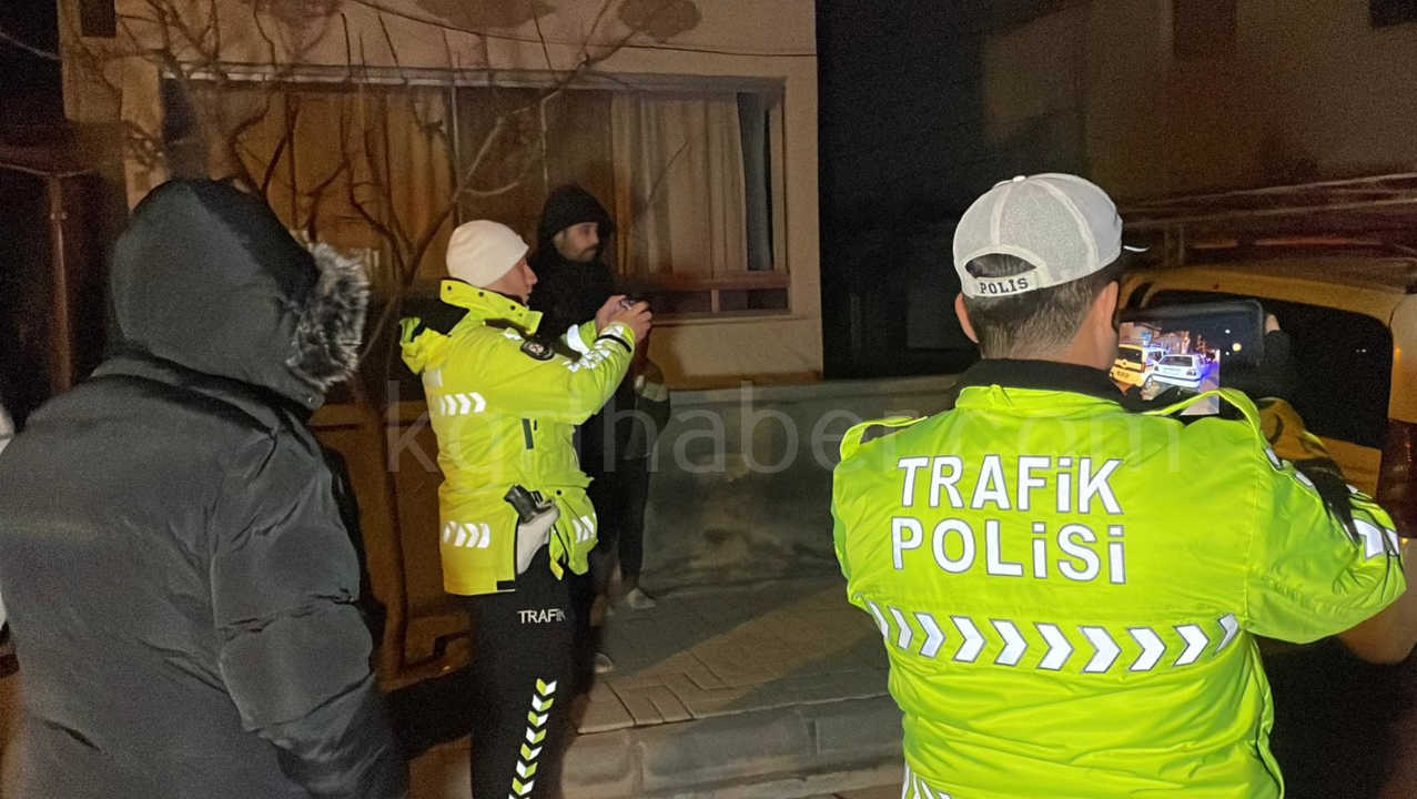 Hafif Ticari Arac Once Otomobile Sonra Direge Carpti 1 Yarali1