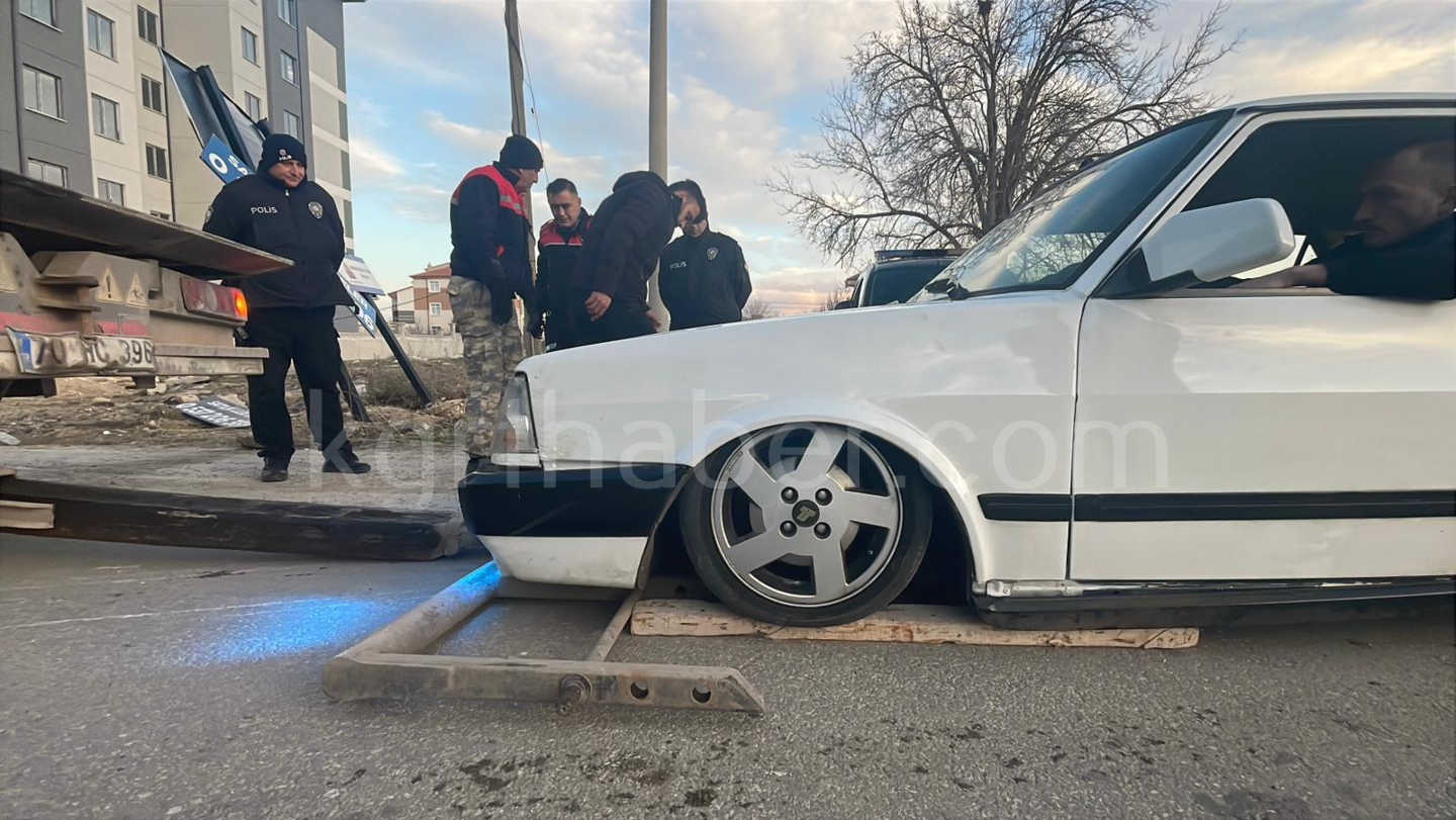 Karamanda Abarti Egzozlu Basik Tofas Cekiciye Zor Yuklendi2