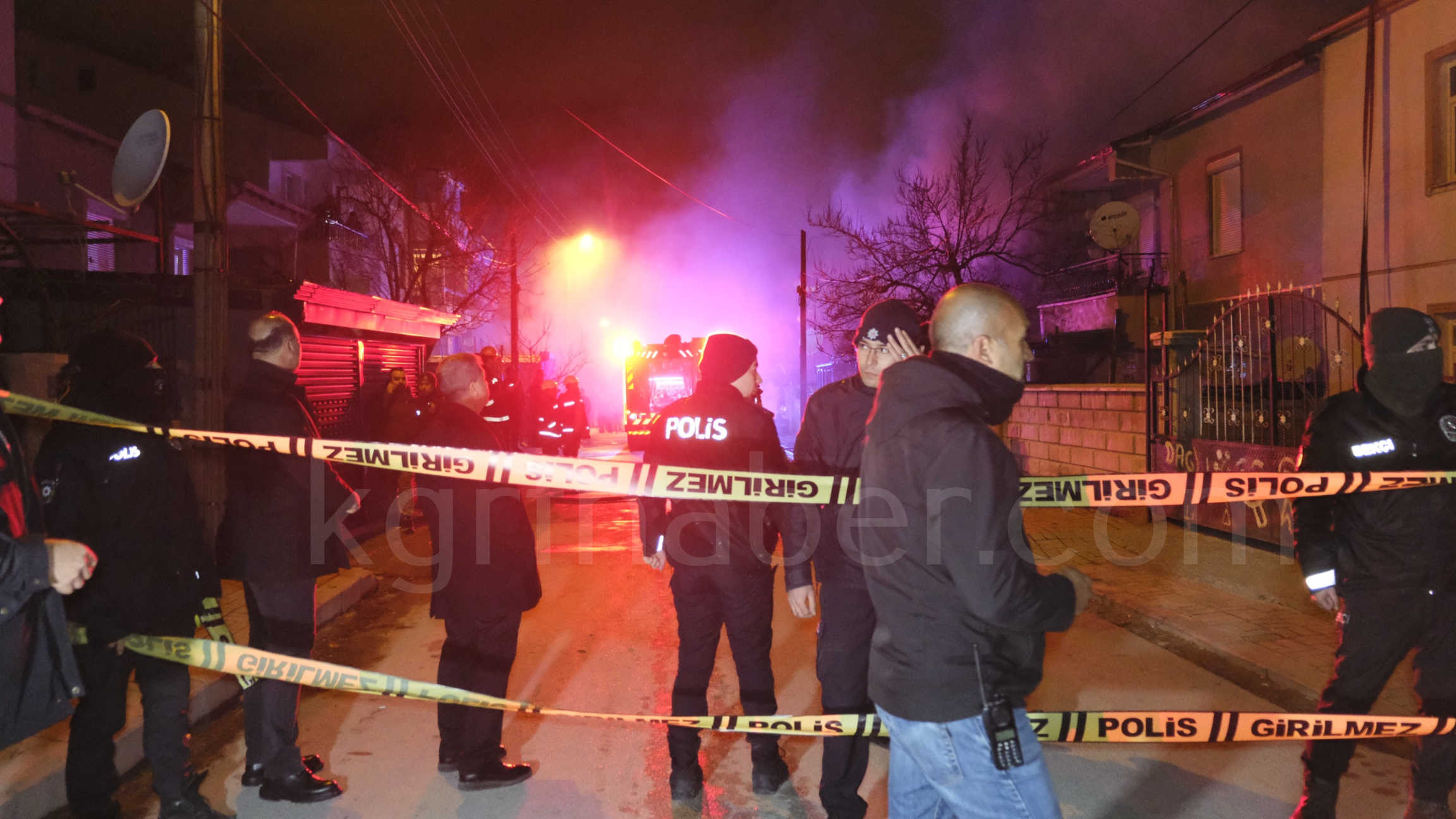 Karamanda Aksam Saatlerinde Korkutan Yangin1