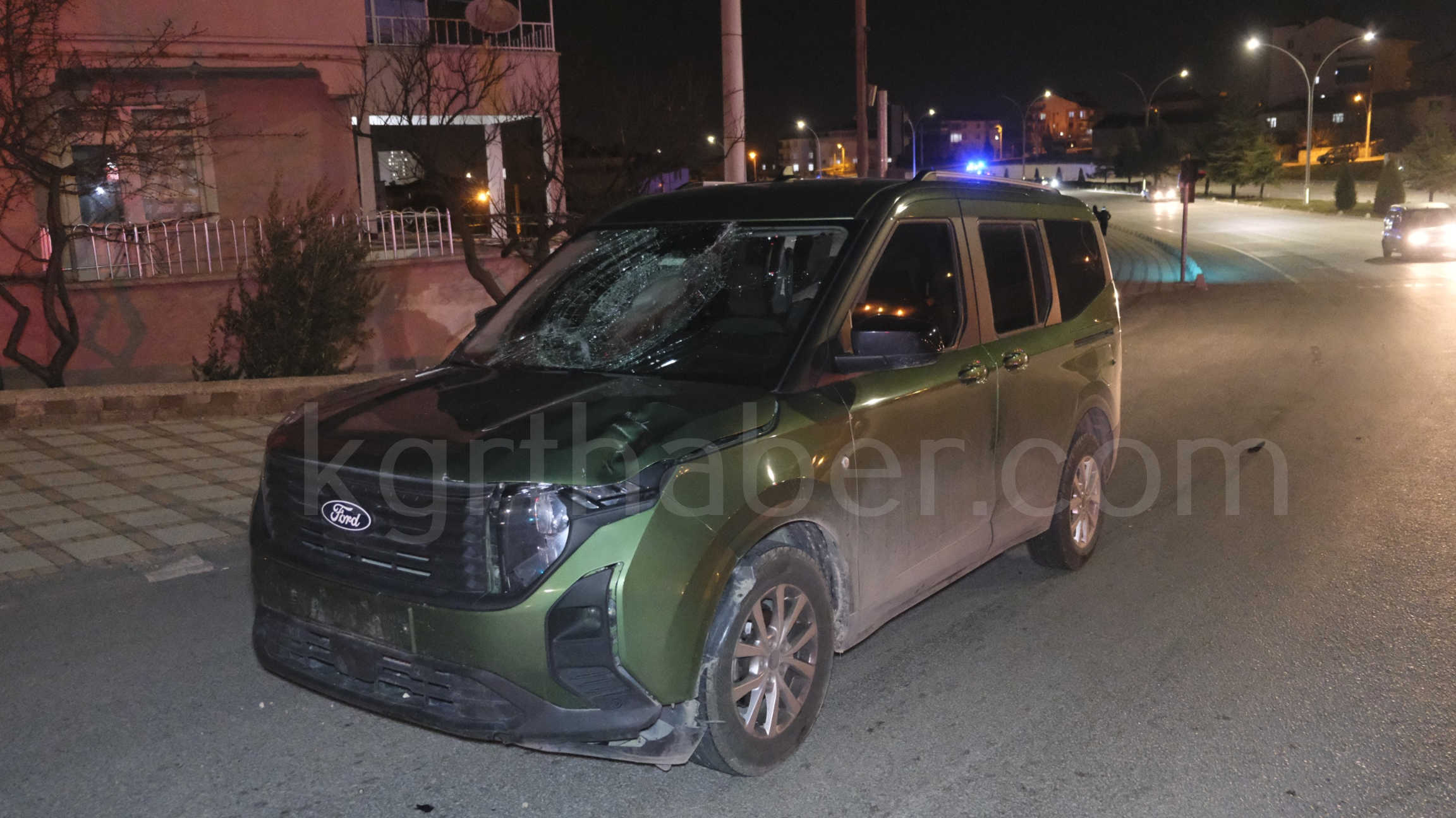 Karamanda Hafif Ticari Arac Ile Scooter Carpisti 1 Agir Yarali7