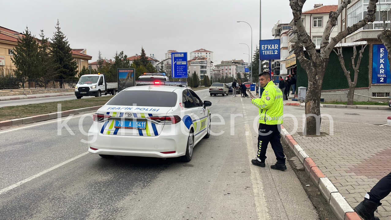 Karamanda Iki Otomobilin Carpistigi Kaza Kamerada 1 Yarali7