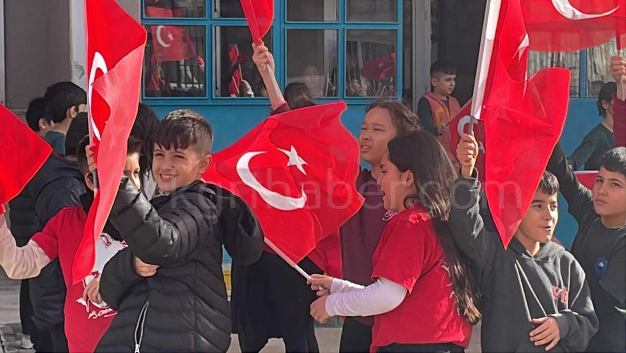 Karamanda Ikinci Donem Bayrak Sevgisi Dersiyle Basladi3